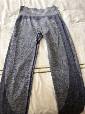 PINK Victoria's Secret Heathered Gray & Dark Gray Seamless Leggings